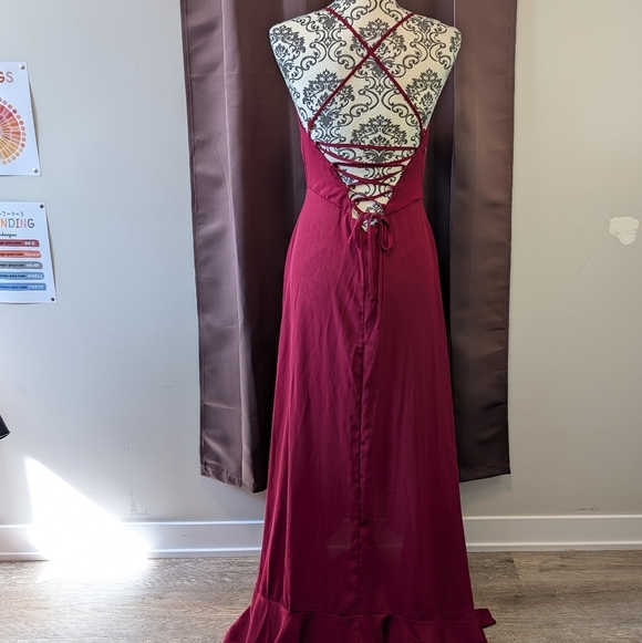 🖤 Asymmetrical Burgundy Floor Length Dress - Picture 7 of 7
